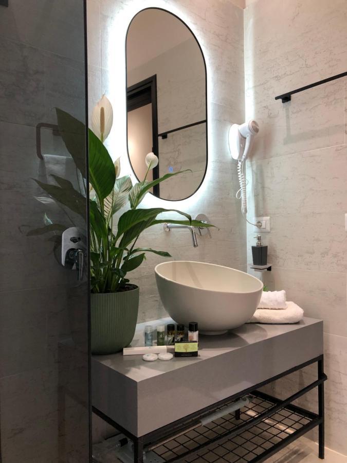 Urban Stay Tirana Deluxe Buitenkant foto
