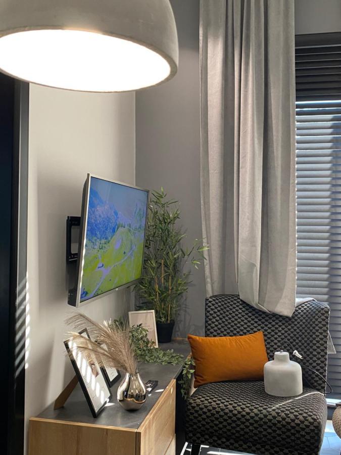 Urban Stay Tirana Deluxe Buitenkant foto