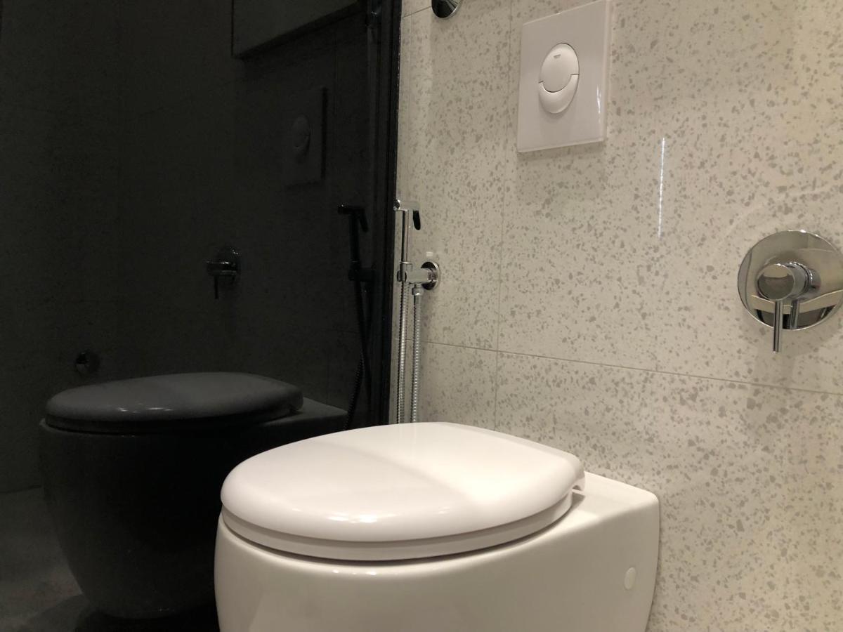 Urban Stay Tirana Deluxe Buitenkant foto