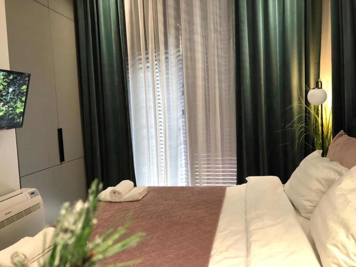 Urban Stay Tirana Deluxe Buitenkant foto