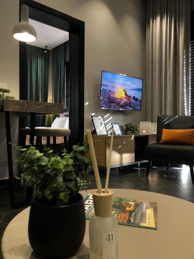 Urban Stay Tirana Deluxe Buitenkant foto