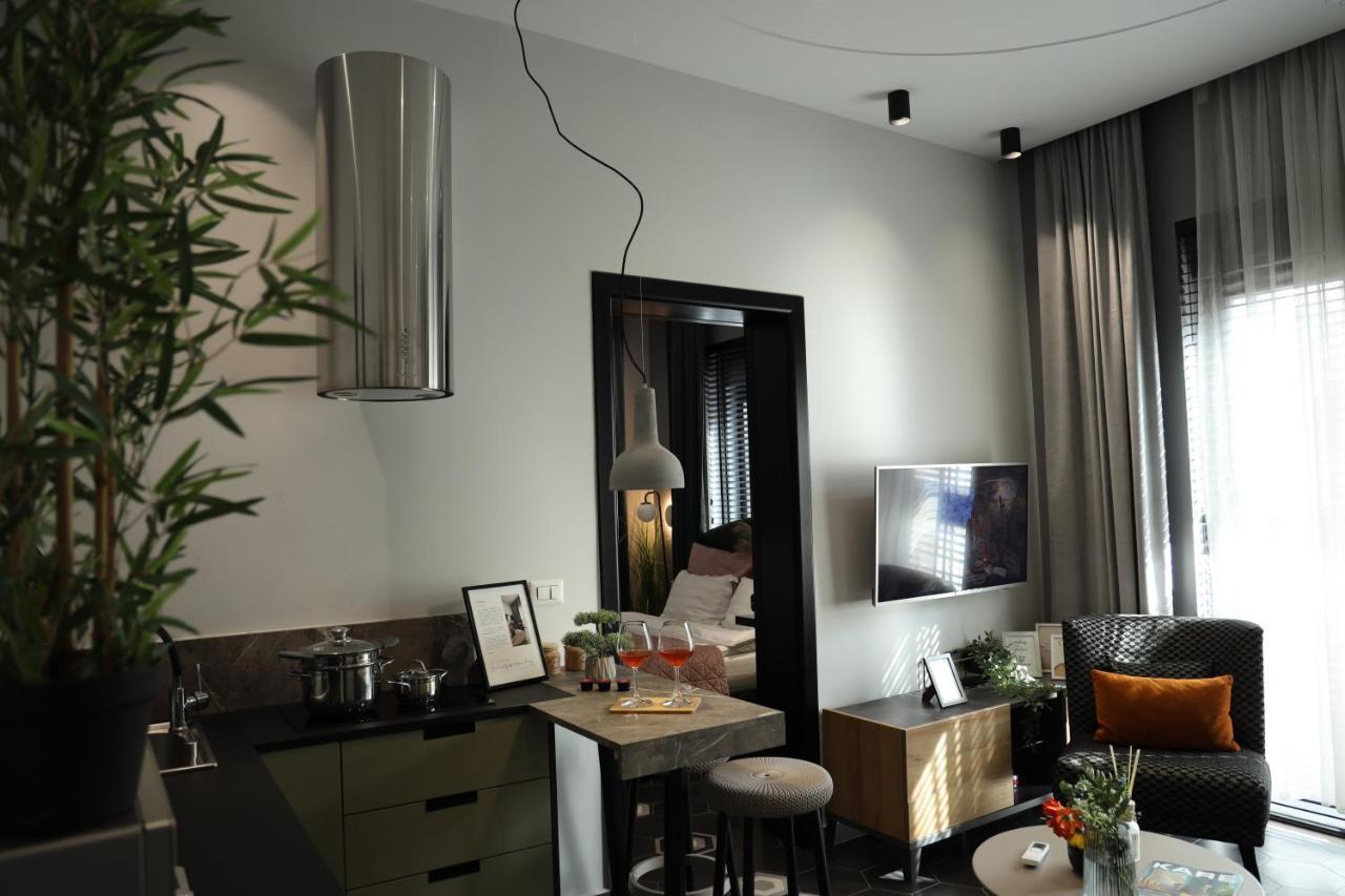 Urban Stay Tirana Deluxe Buitenkant foto